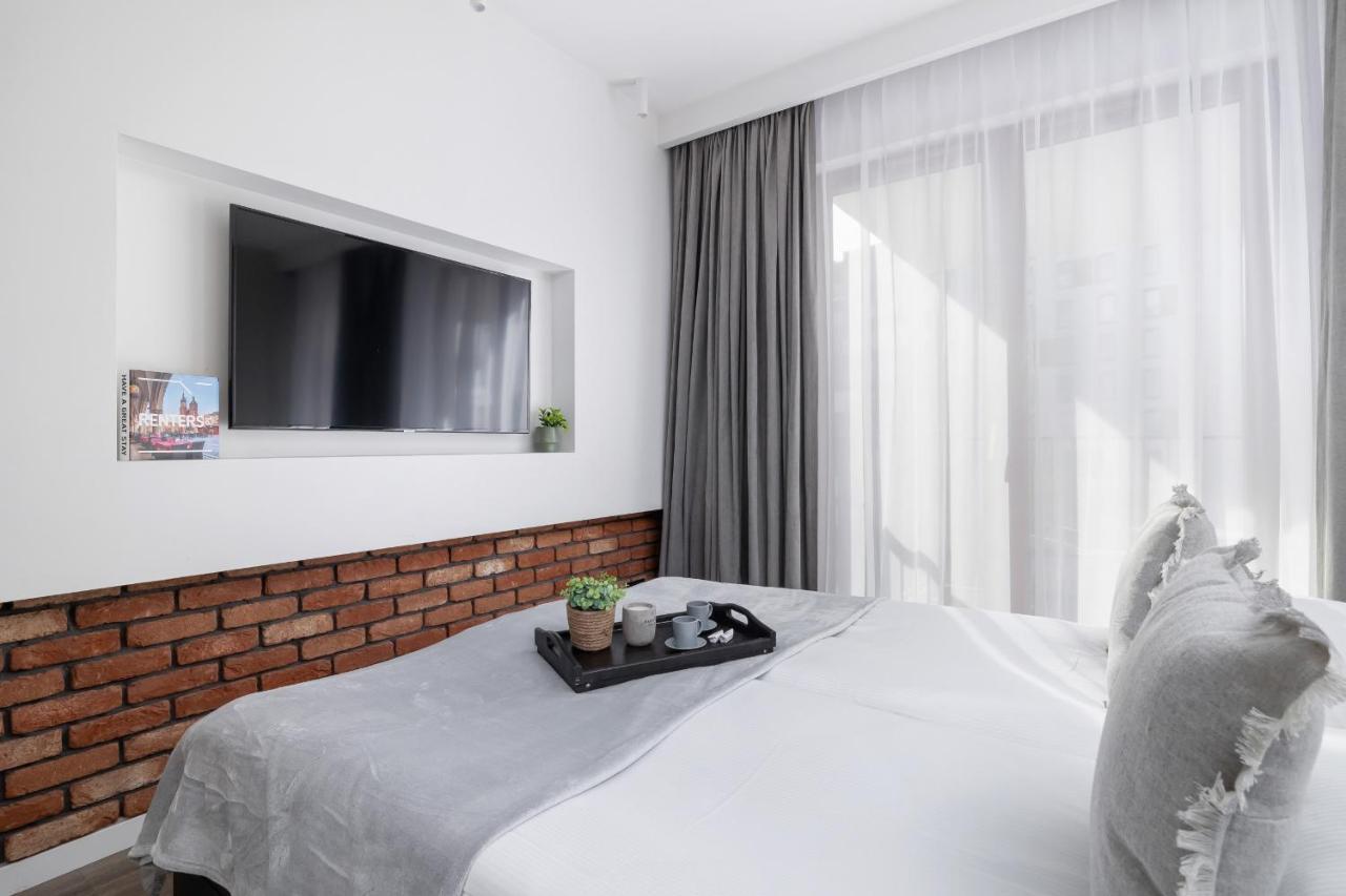 Go With Balcony Rakowicka Cracow By Renters Apartament